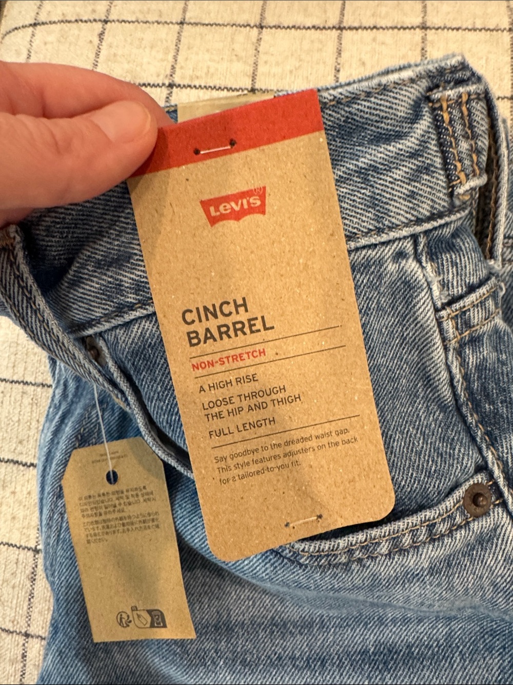 NWT Women’s Levi's Jeans Cinch Barrel size 26/31 - Picture 2 of 7